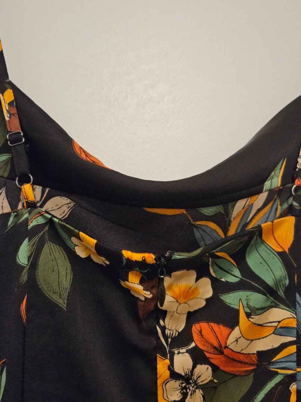 Garota Black Floral Satin Midi Dress Size XS — Cowl Neck / Side Ruche - Picture 6 of 10